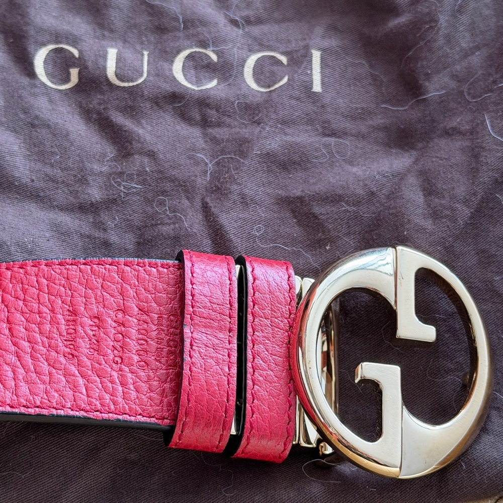 GUCCI Reversible Red/Blk Logo GG Gold Hardware Leather Peg Buckle Belt 90/36 - Picture 3 of 14